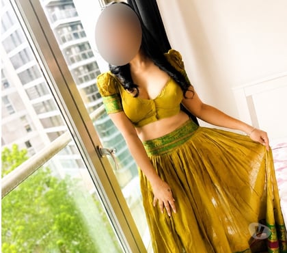 Escorts and Massages Whitechapel Station East London - Photos for New Indian Tamil Girl in Whitechapel 🇮🇳