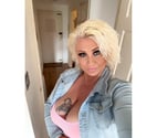 AMANDA HORNY MILF BIG NATURAL BOOBS RELAX KISS
