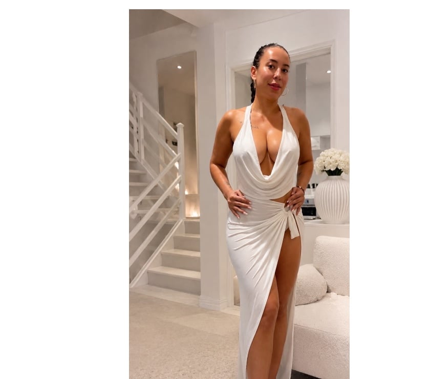 Emily Party Girl 🤍 New En Town Best OWO 💦 No RUSH ✅