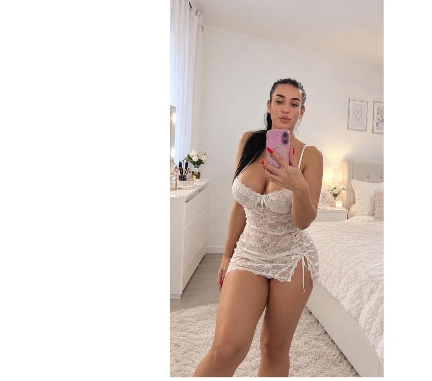 Escorts Hull Anlaby Park - Hull - Photos for ANTONIA SENSUAL NAUGHTY GIRL HERE IN YOUR TOWN IN&OUT
