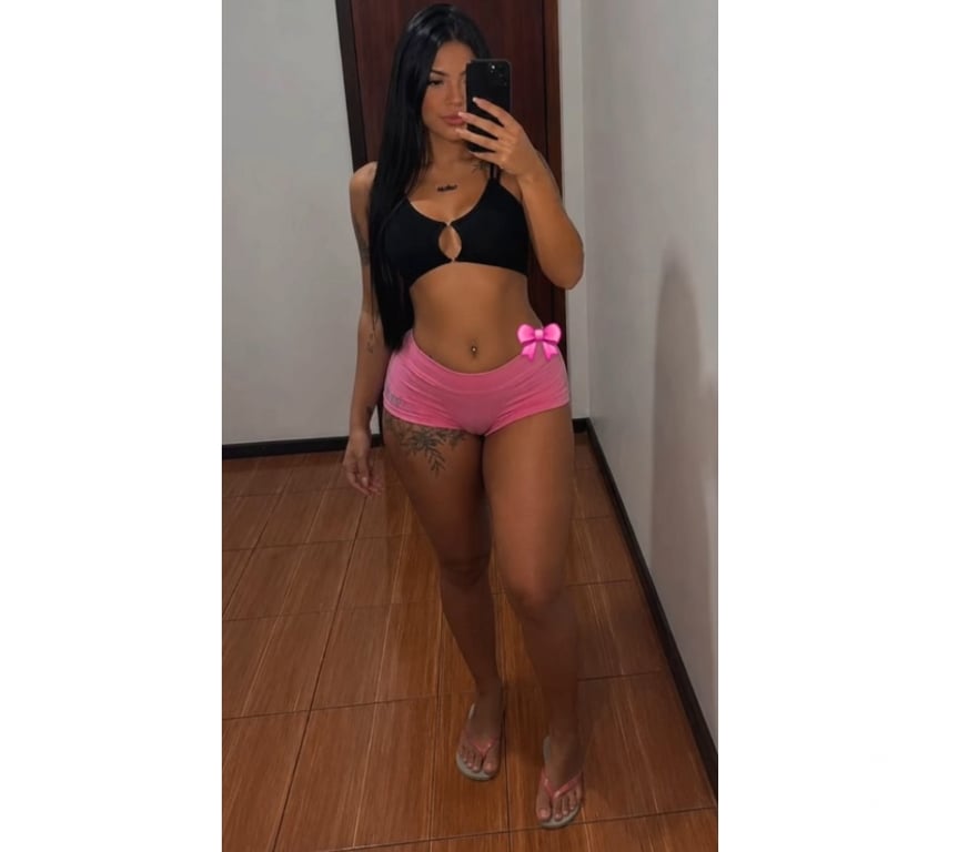 Escorts Staffordshire Stoke-on-Trent - Photos for Lucy Bombshell Party🥂Baby Face🍭Horny-O w💦