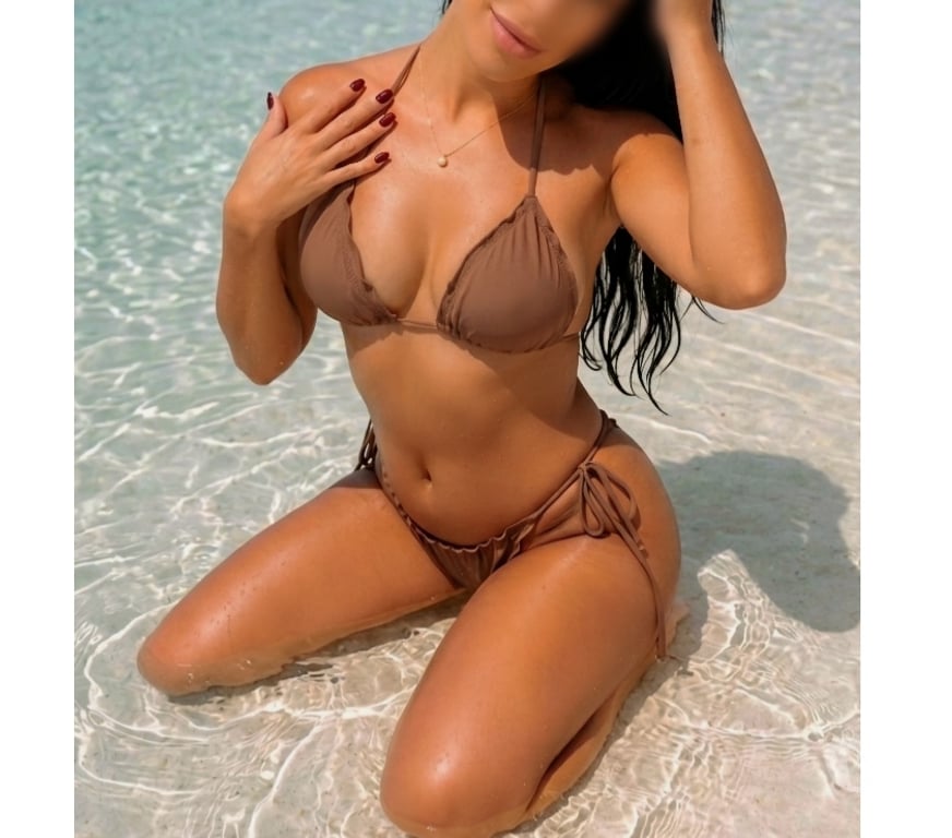 Escorts Gloucestershire Cheltenham - Photos for A Sensual, British, Discreet, Independent Cheltenham Escort