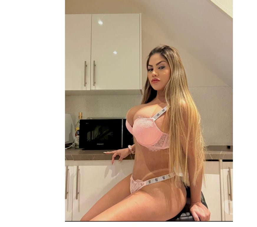 Escorts North London Enfield - Photos for HOT Bella Brazilian best service🇧🇷 PARTY GIRL🇧🇷