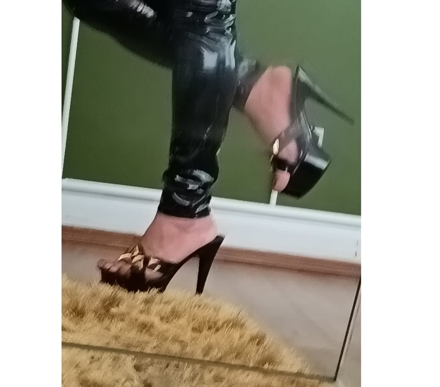Trans Escorts West Midlands Birmingham - Photos for Sarah 🔥 horny 😈 naughty 🍆🐷 Brazilian girl