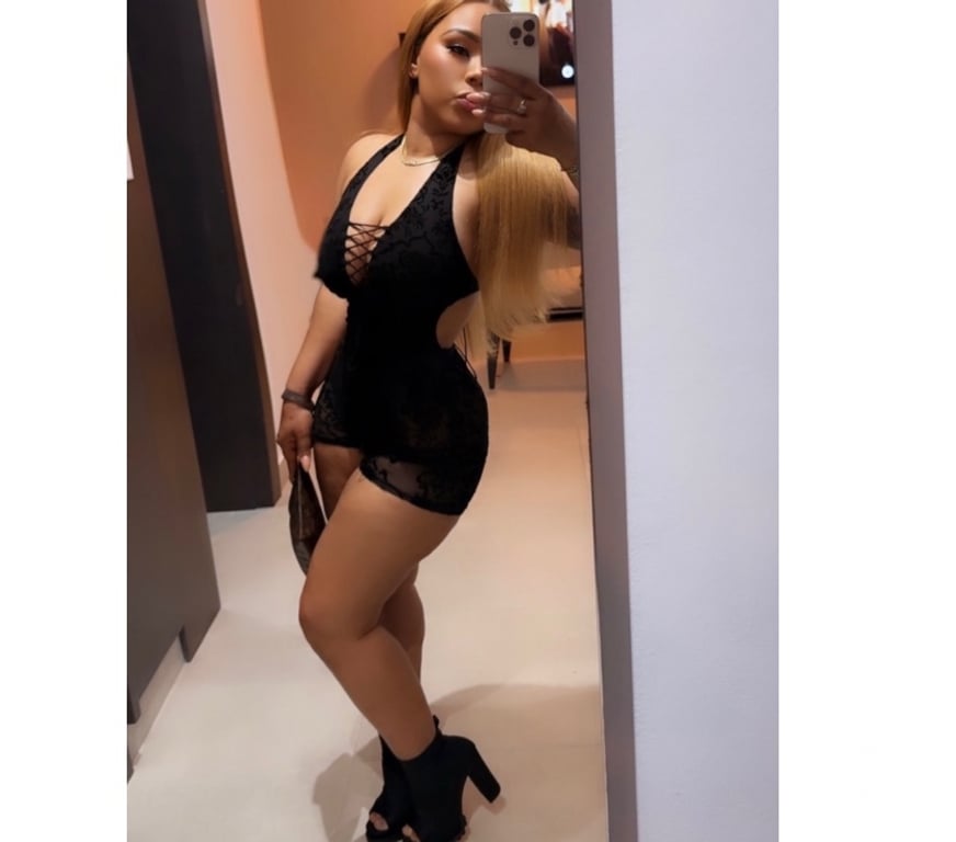 Escorts East London Gants Hill - East London - Photos for 🔥LILI HOT PARTY 🔥🍾🍒SWEET GILS FOR YOU