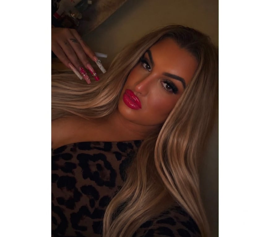 Escorts East London Woodford - East London - Photos for TRANS AMELIA FAT ASS BLONDE n crazy for 🍆