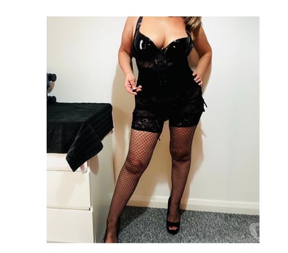 Escorts Orpington Bromley - Photos for Nen in Town strap-on Tie and Tease