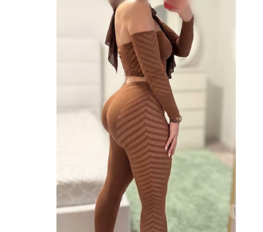 Escorts West Yorkshire Leeds - Photos for British Asian Nikaabi
