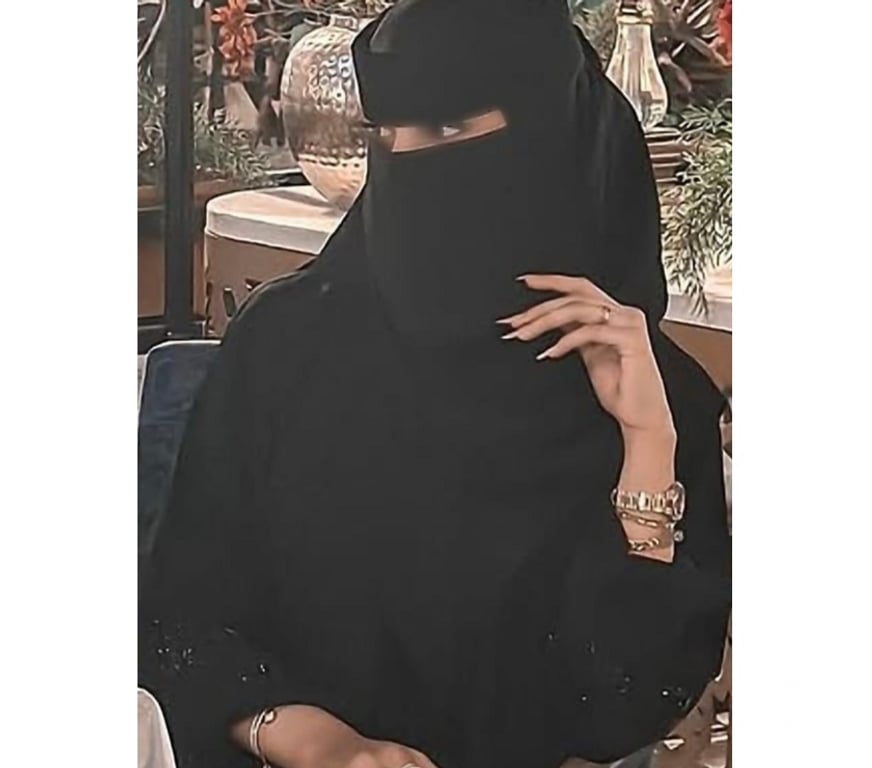 Escorts West Yorkshire Kirklees - Photos for British Asian Nikaabi