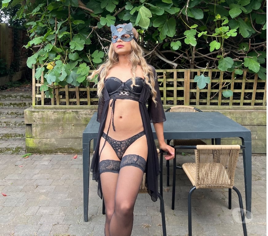 Trans Escorts Leicestershire Leicester - Photos for Bruna Brazilian🇧🇷 TOP AND BOTTOM 🔥 PARTY 🍆