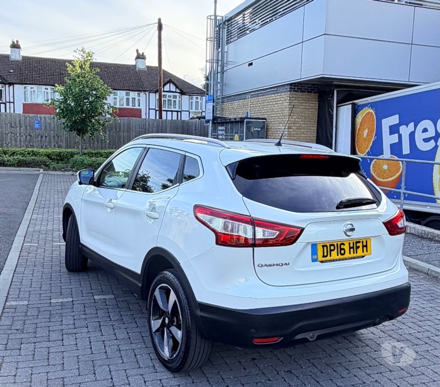 used cars for sale South West London Sutton - Photos for 2016 Nissan qashqai 1.6L diesel automatic ulez free