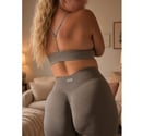 Thick Sophie for your service 💋