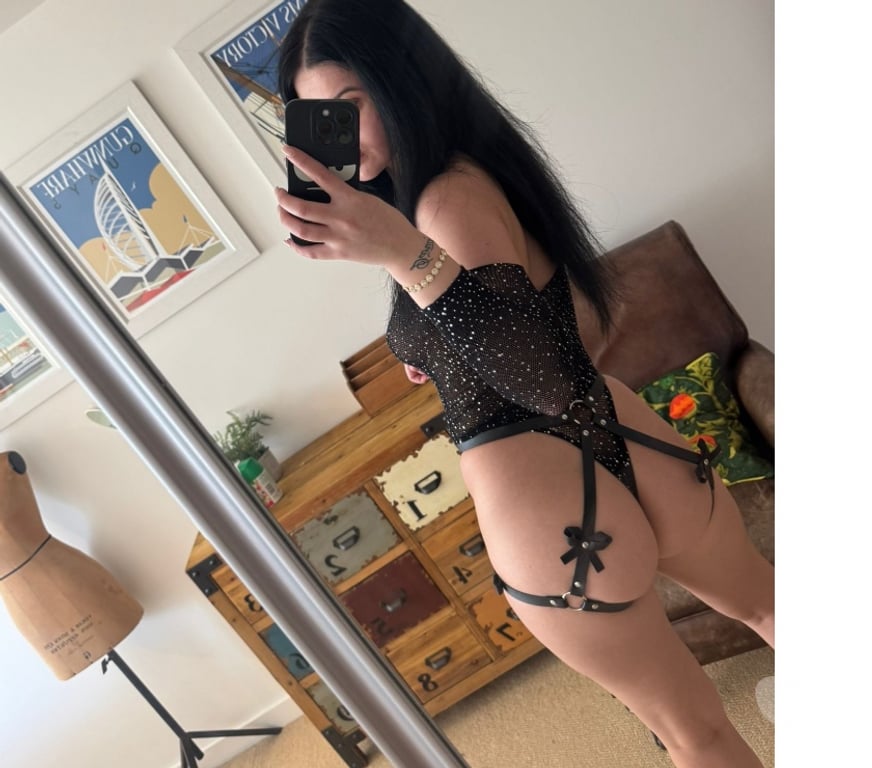 Escorts Hull Hull City Centre - Hull - Photos for Evelin ,love party girl clean and sensual