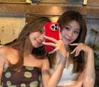 NEW Duo Tourist Asia Girls Kissing Full Body