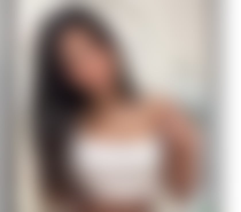  Escorts & Erotic Massage Crewe Cheshire East - Photos for Samira Young girl in the city of Crewe😍