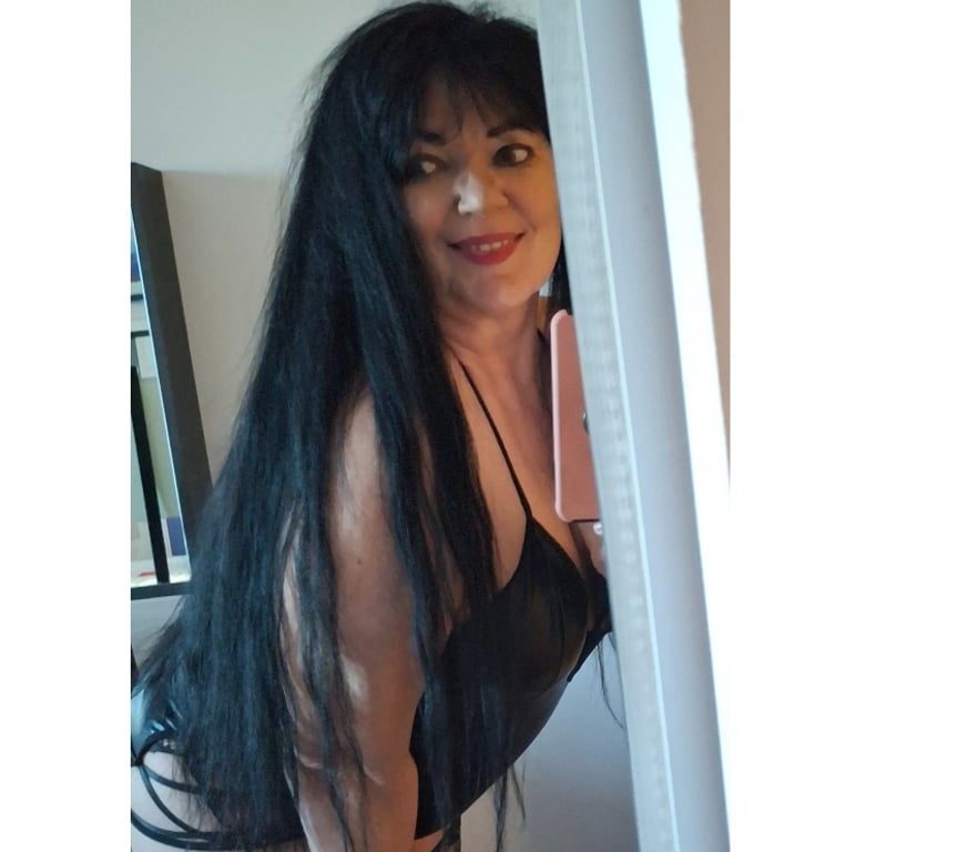 Escorts West London Hounslow - Photos for Curvy mature milf💥GFE💥REAL PICTURES