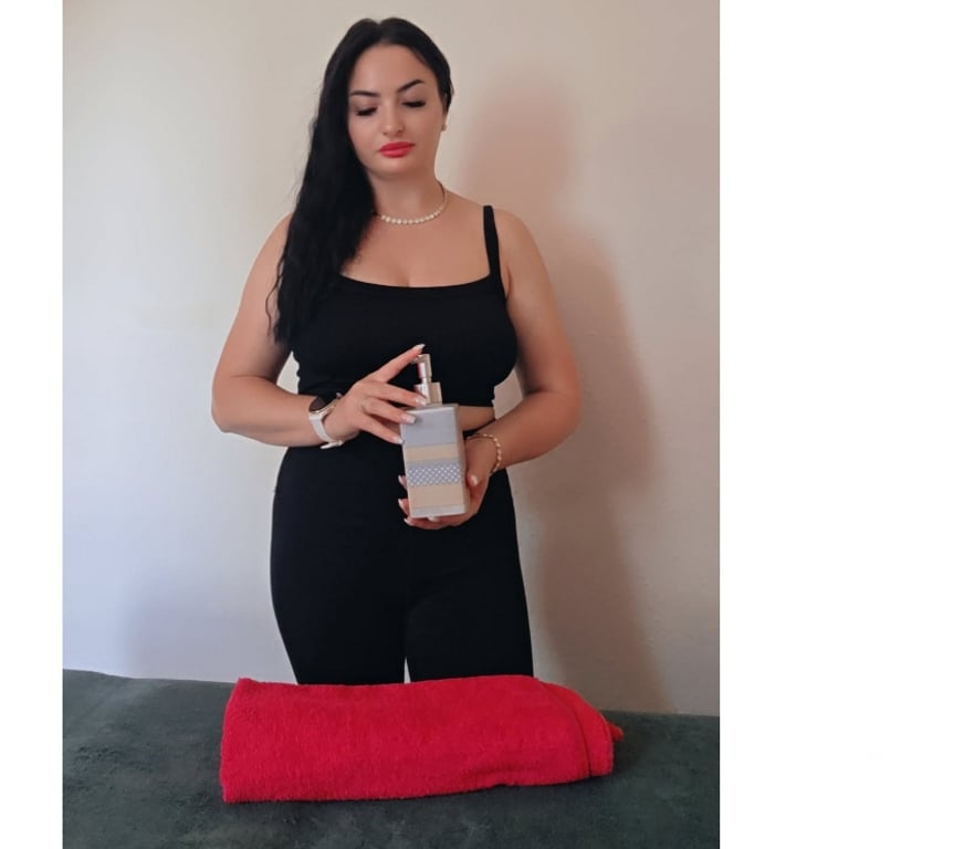 Escorts West Yorkshire Leeds - Photos for Deep tissue massage by Jennifer