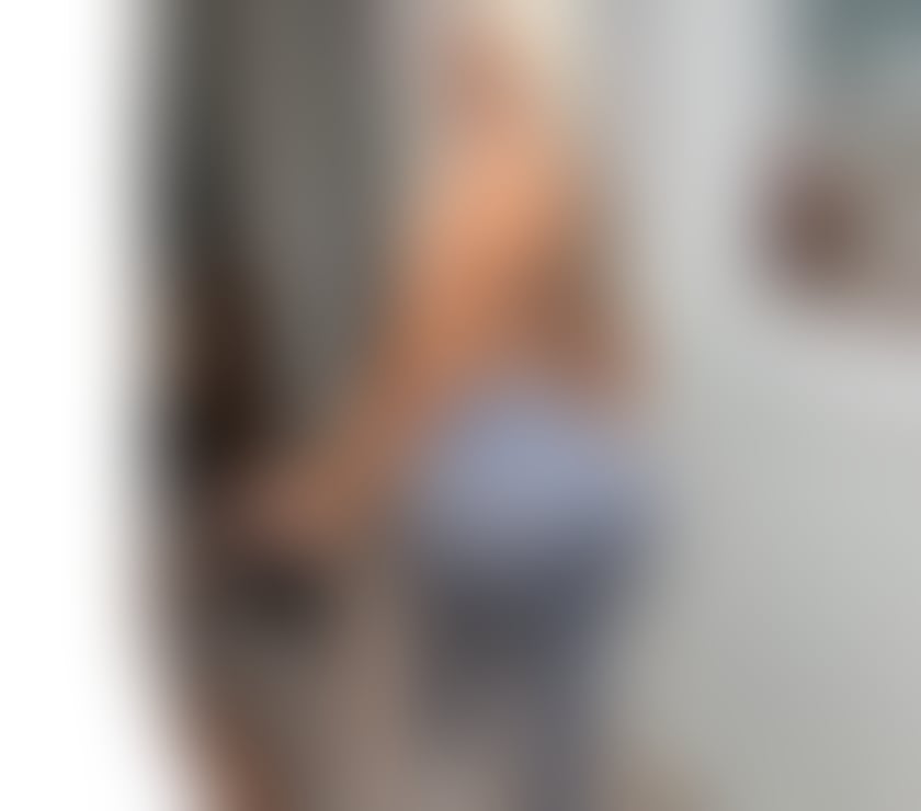  Escorts The Broadway Bradford - Photos for JULIA 🥳💕 HOT GIRL🍑🔥NO RUSH😈 100%.PARTY🎉