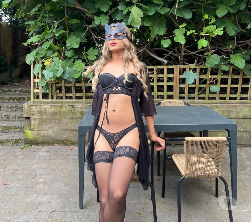 Trans Escorts Nottinghamshire Nottingham - Photos for Bruna Brazilian 🇧🇷 TOP AND BOTTOM 🔥 PARTY