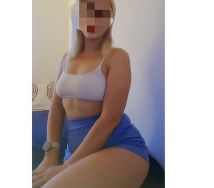 Photos for ✨️Sexy blonde big ass 🍑 hot and horny ✨️