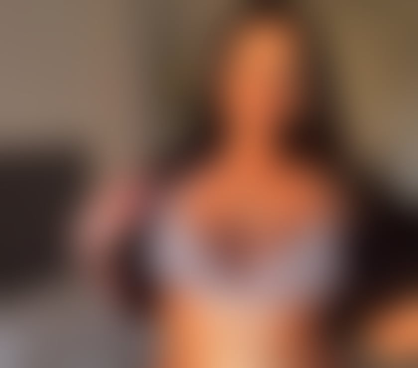 Escorts Bristol Bishopston - Bristol - Photos for Hi new in town Brunette sexy party incoll and outcoll