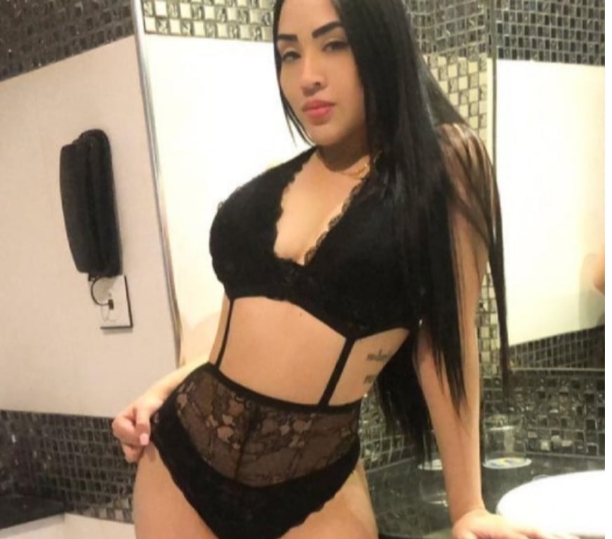 Escorts North West London Alperton - North West London - Photos for ADRIANA ✨ ESCORT ✨ Also CAR LORRY MEETS ✨