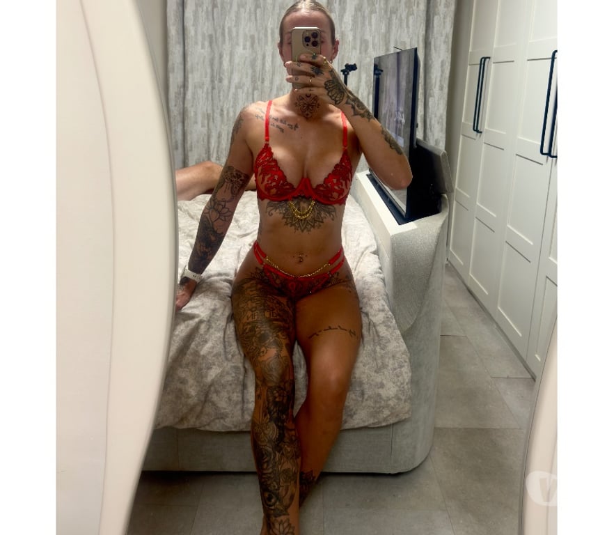 Escorts Devon Plymouth - Photos for Horny hot wife and husband duo