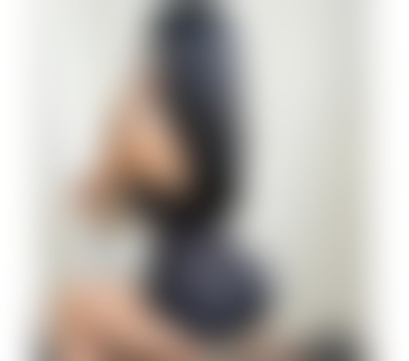 Photos for Elisa new in town 🥂