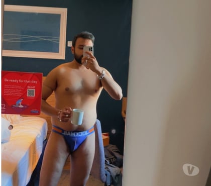 Gay escorts Canning Town East London - Photos for Young, hygienic, thick ass bottom available.