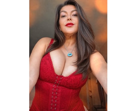  Escorts Dundee City Centre Dundee - Photos for I am a sweet and attractive brunette