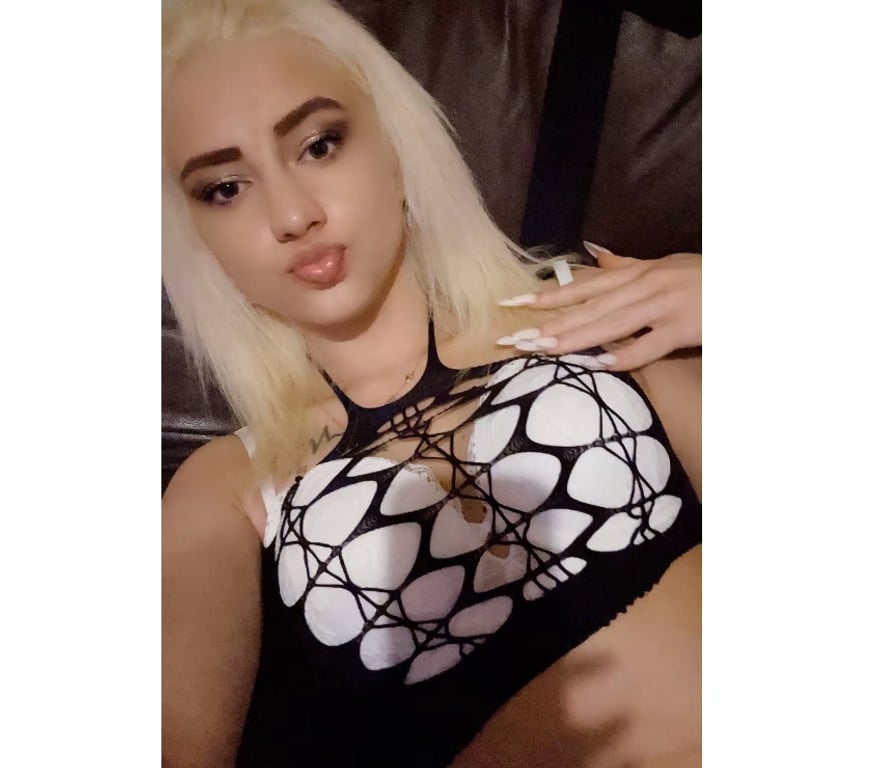 Escorts West Yorkshire Leeds - Photos for Hi New in Town 😘Slim Real 100%