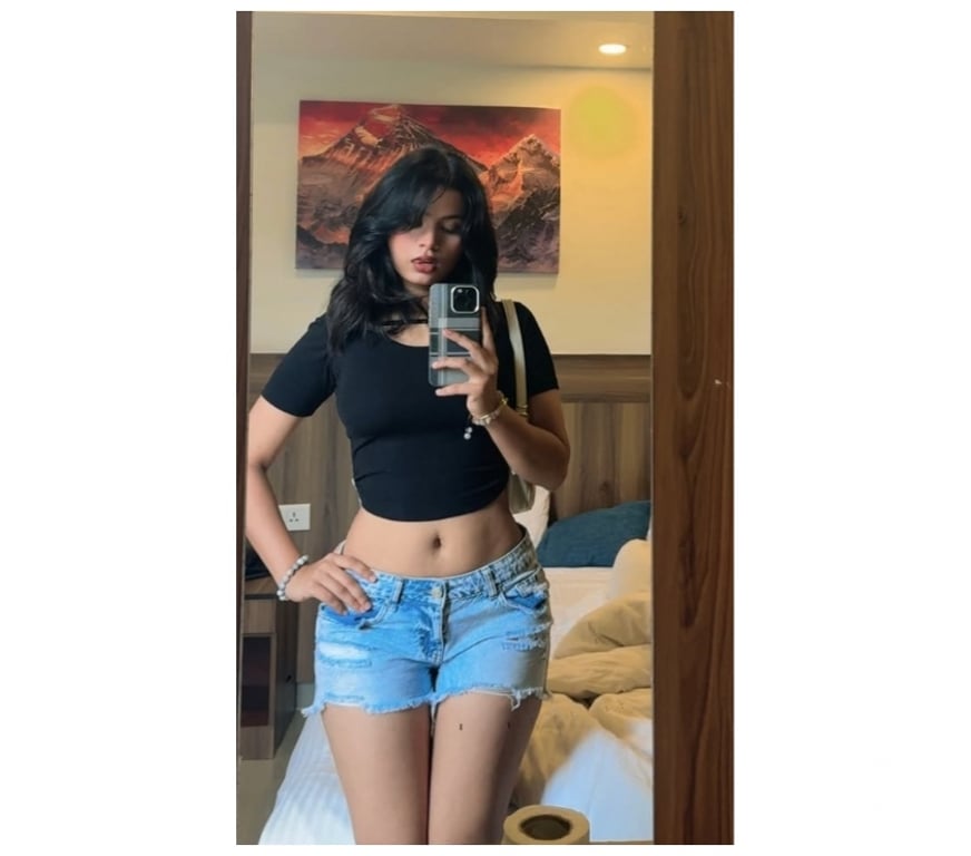 Escorts West London Hounslow - Photos for I'm an elegant Indian companion girl in Hounslow 💕