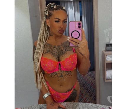  Escorts Beckton East London - Photos for Candy Hungarian