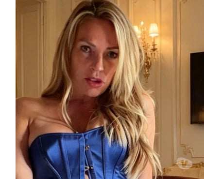 Escort Warrington Town Centre Warrington - Photos for Hi guys Violet here