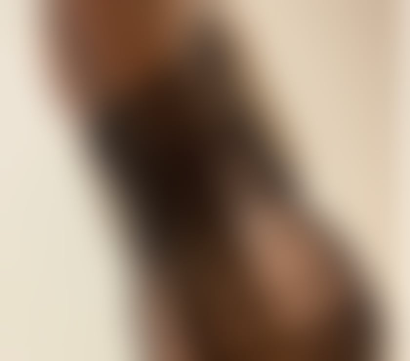 Escorts Central London Tottenham Court Road - Central London - Photos for 07518037057 Zone 1 Central London 30 mins £100 Amber 25 yo