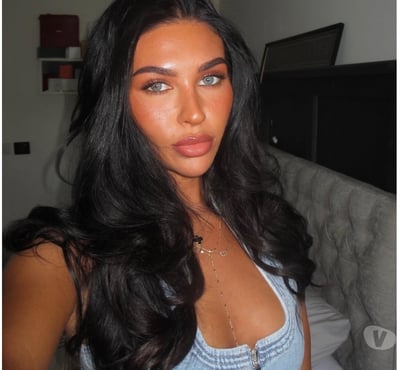 Photos for English Lass stunning brunette