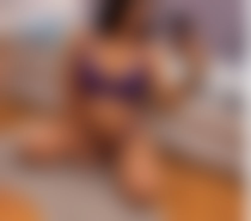 Escorts Brighton City Centre Brighton - Photos for BEST BRUNETE GIRLS PARTY NO RUSH