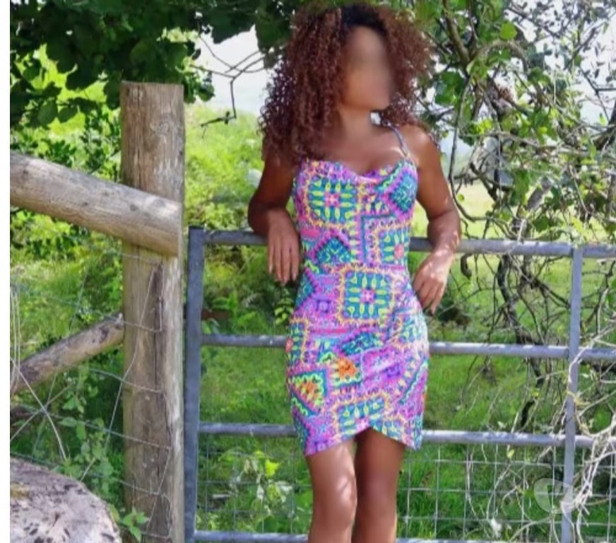 Escorts Hampshire Eastleigh - Photos for Southampton Eastleigh . Busty Slim Mixed Race Lady