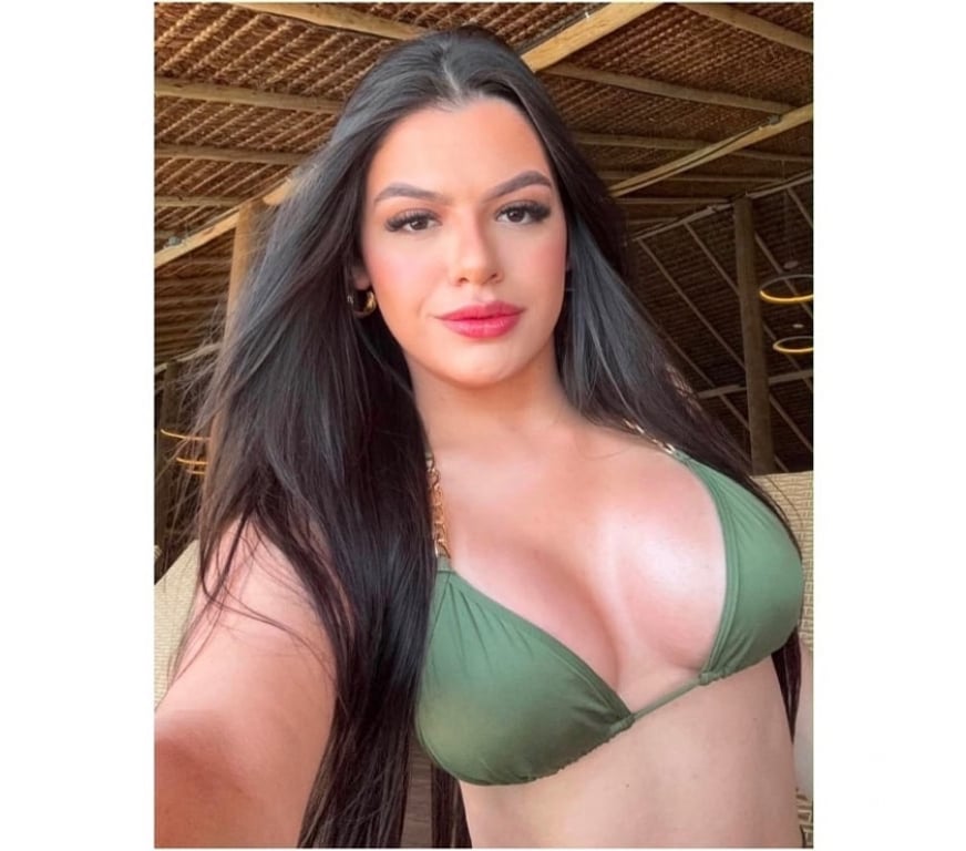 Escorts South West London Clapham Junction Station - South West London - Photos for Laura - Brazilian Partyy girl (extras)