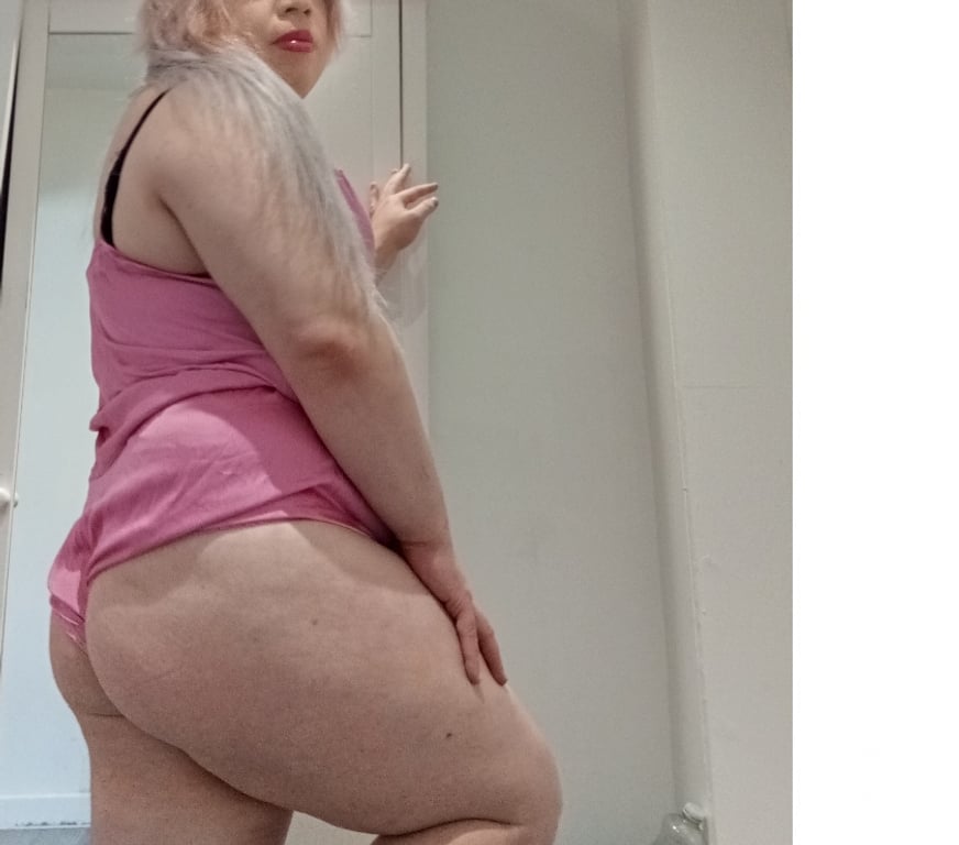 Trans Escorts West Midlands Walsall - Photos for Hello guys I'm Emma lady boy New city
