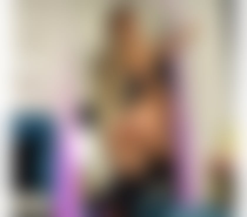 Escorts Redhill Reigate and Banstead - Photos for Hello I’m new in your town