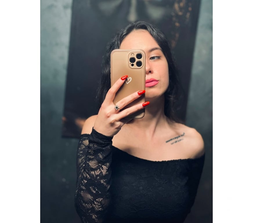Escorts Falkirk Falkirk Town Centre - Falkirk - Photos for Charming and elegant companion available for outcalls