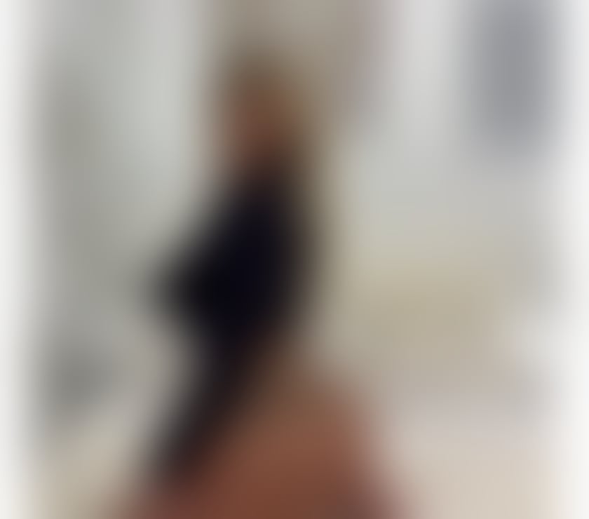 Escorts East London Whitechapel Station - East London - Photos for BACK BLOND MATURE