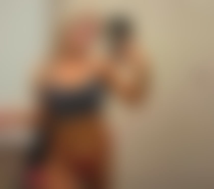  Escorts & Erotic Massage Brighton City Centre Brighton - Photos for NO RUSH, SARAA ,IN CALL OUT CALL, PARTY❤️