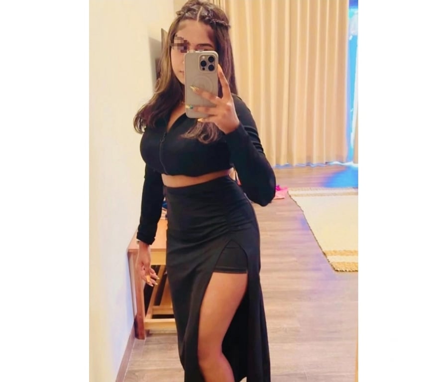 Escorts East London Forest Gate - East London - Photos for South indian Rina New to Town ❣️ ( WHATSAPP ME)