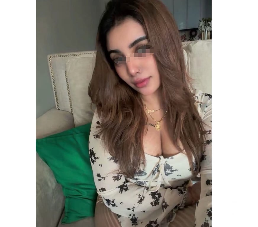 Escorts East London Forest Gate - East London - Photos for South Indian Girl VaaNu New to Town 🇮🇳