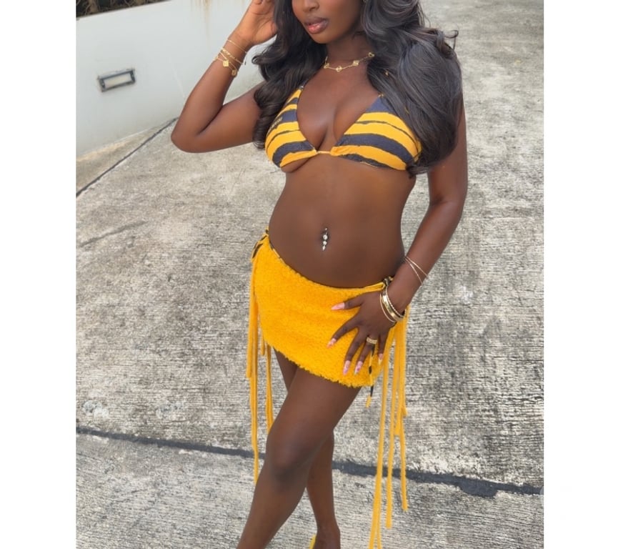Escorts Essex Chelmsford - Photos for Your Sexy Black Barbie - Available today In CHELMSFORD !