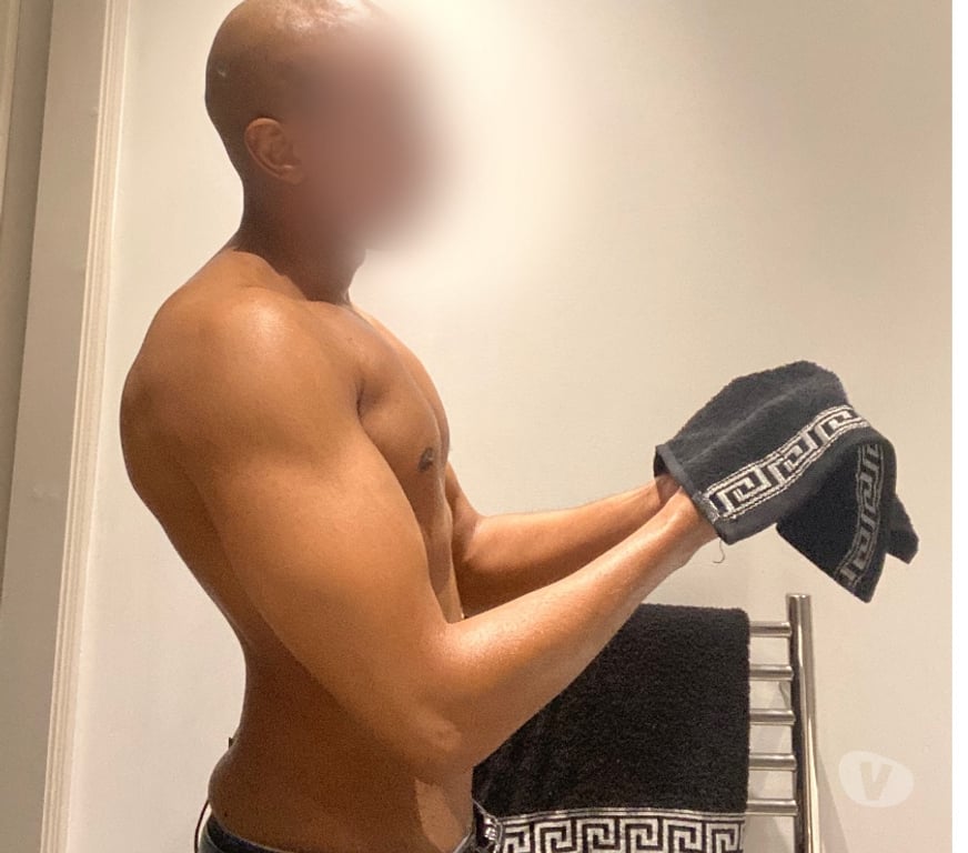 Escorts North West London Harrow on the Hill - North West London - Photos for Discreet Male Escort for Women Only – London