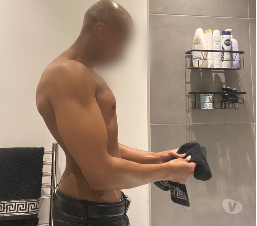 Escorts North West London Harrow on the Hill - North West London - Photos for Discreet Male Escort for Women Only – London