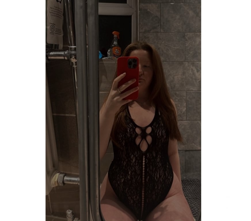 Escorts West Yorkshire Kirklees - Photos for Curvy British Spicy Selina 🍑😜 MONDAY AND TUESDAY ONLY